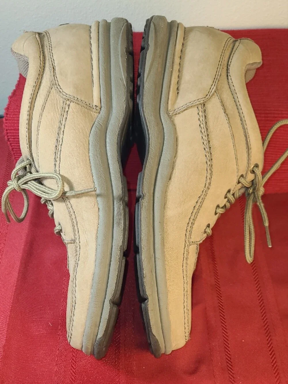 Rockport World Tour Classic Men's Size 10 Sand Tan Nubuck Leather Oxford Sneaker